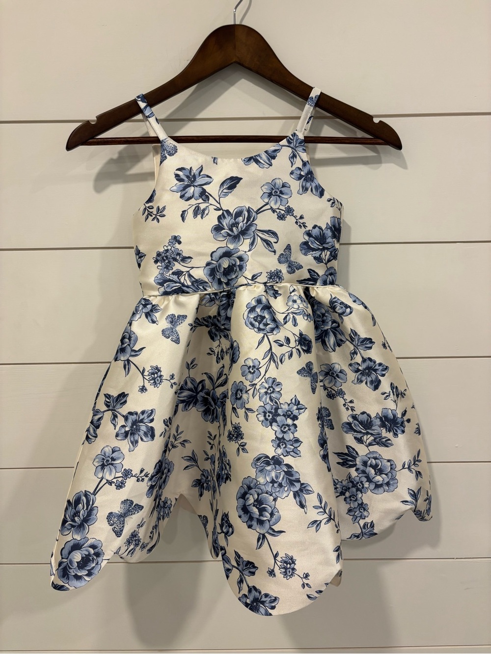 Zunie Cream and Blue Floral Party Dress NWT Size 6/6X
